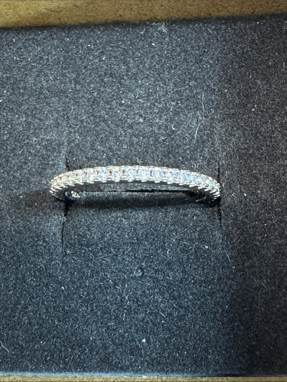 925 Sterling silver Eternity Ring in Silver Tone - Clear Stones